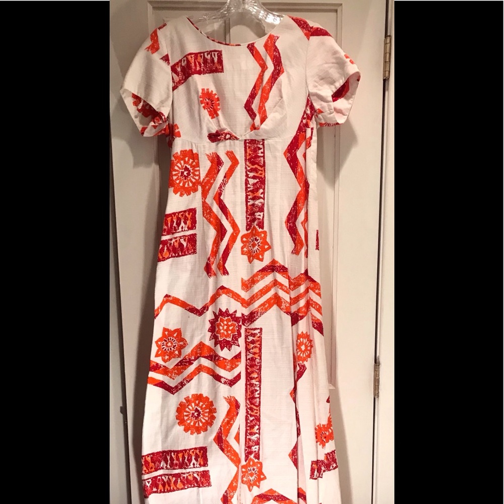 Wattaeu Hawaiian dress wIth waterfall back